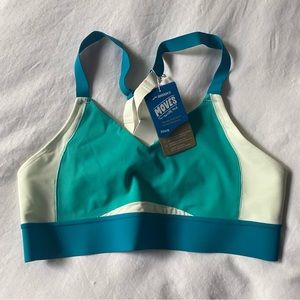 NWT Brooks Drive Sports Bra